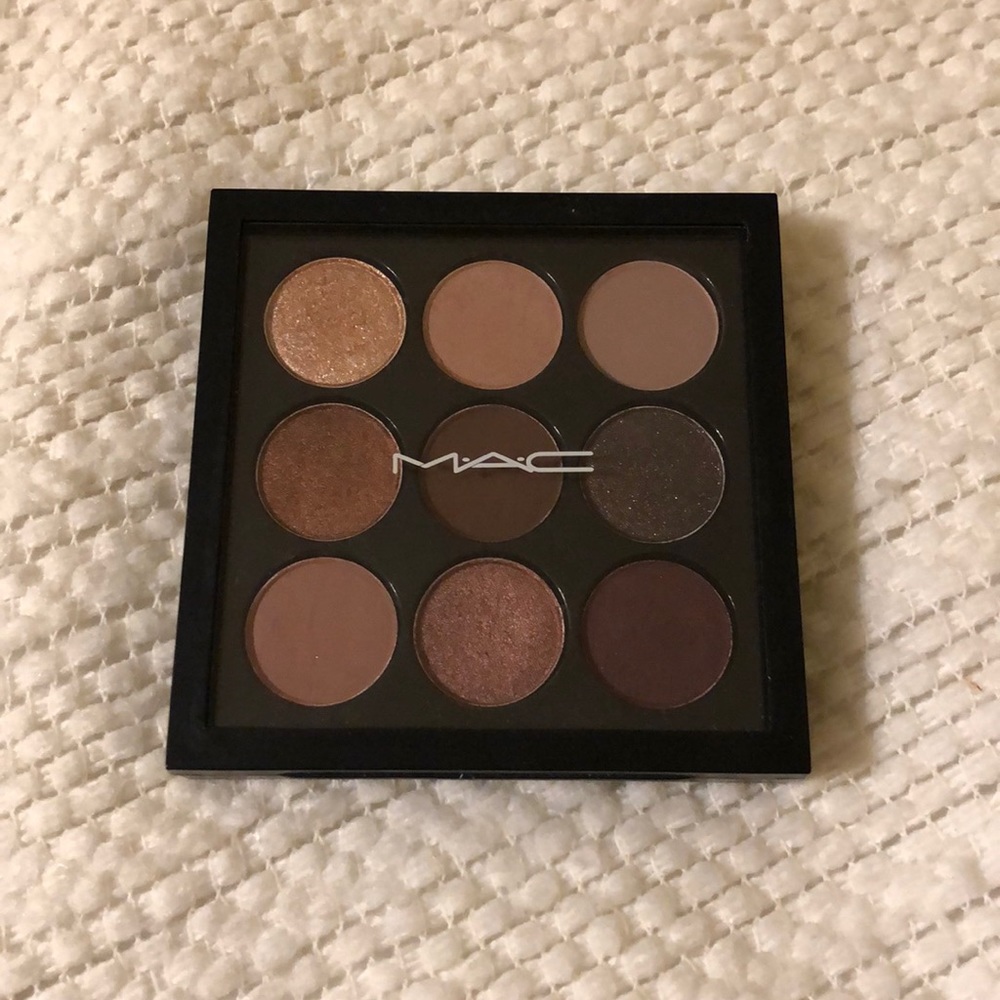 MAC “burgundy times nine” eyeshadow